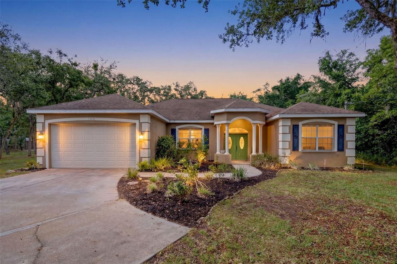12040 Centralia Rd., Weeki Wachee, FL 34614