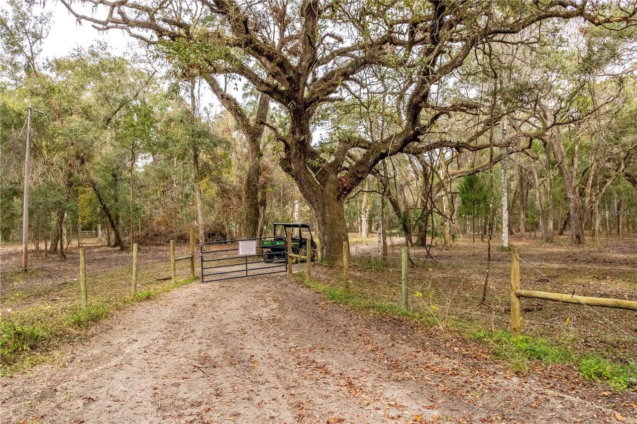 24091 Richbarn Rd., Brooksville, FL 34601