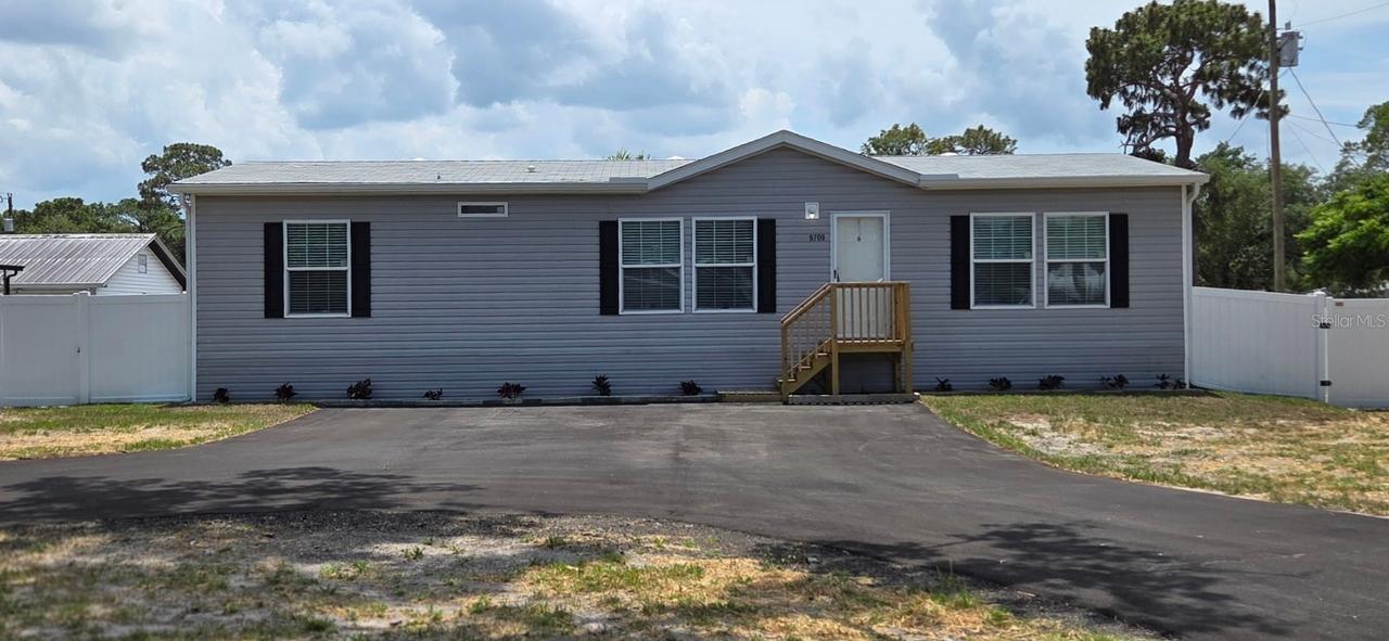 9708 Andy Dr., Hudson, FL 34669