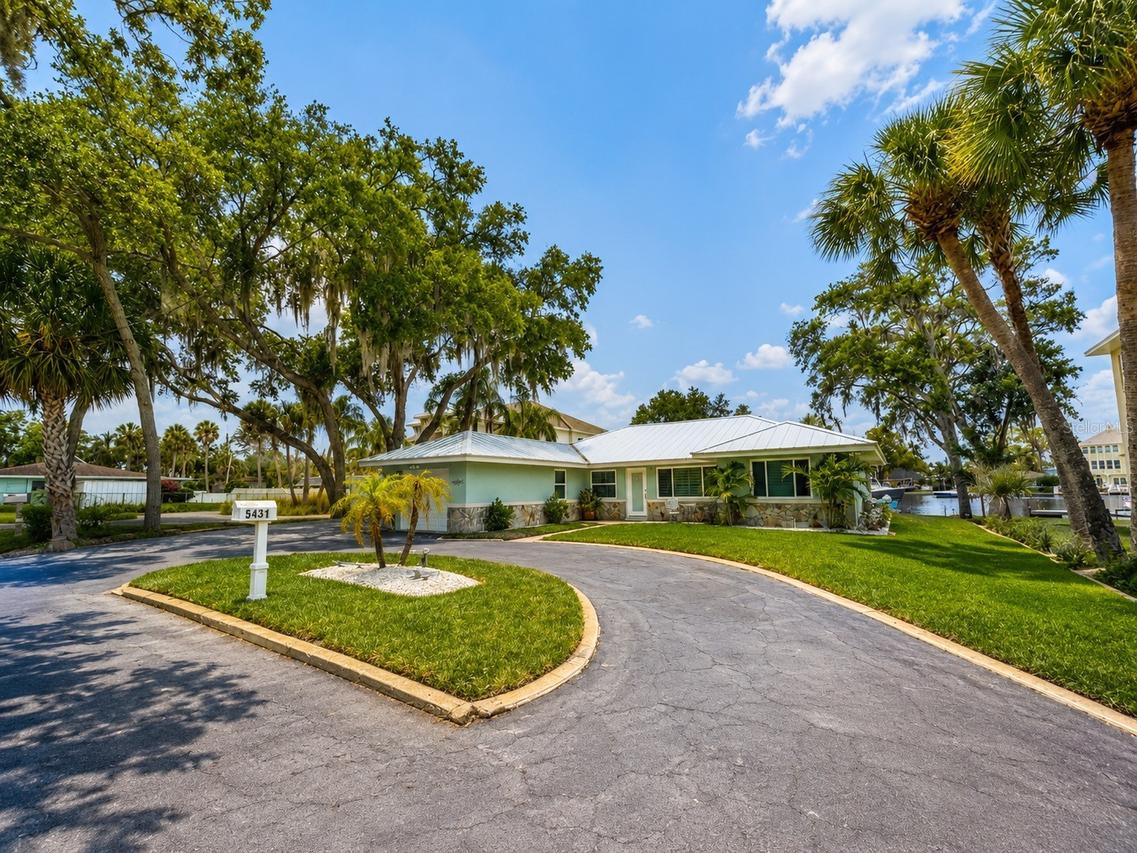 5431 Foley Sq., New Port Richey, FL 34652
