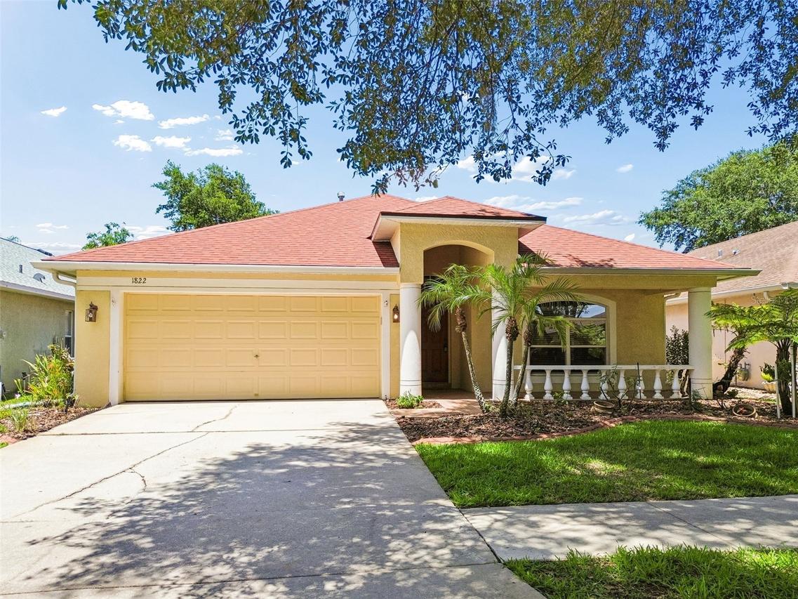1822 Greystone Heights Dr., Valrico, FL 33594