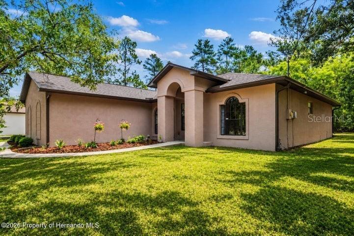 8330 Cockatoo Rd., Weeki Wachee, FL 34613
