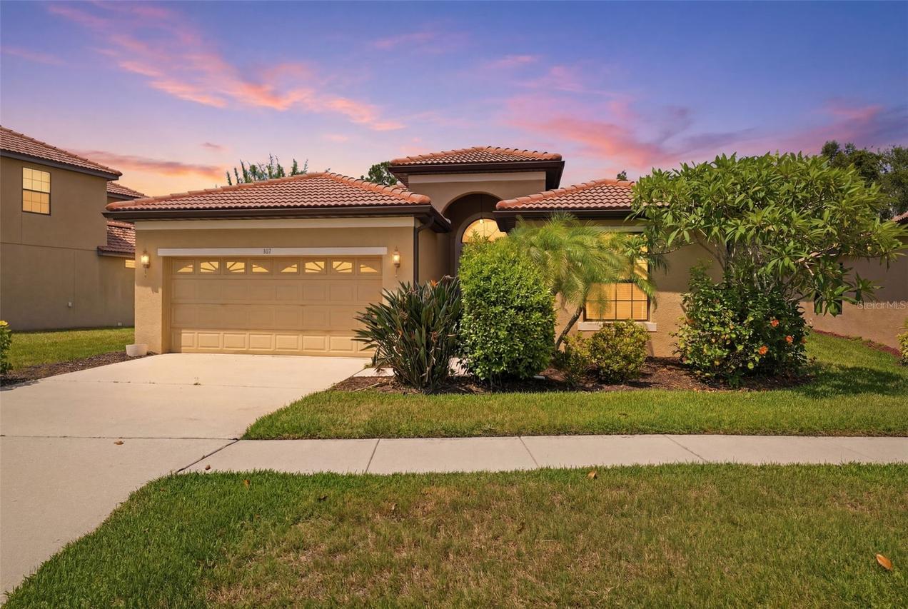107 Silver Falls Dr Dr., Apollo Beach, FL 33572