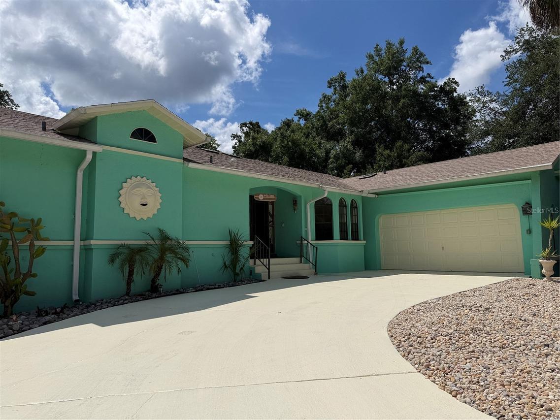 11878 W Riverhaven Dr., Homosassa, FL 34448