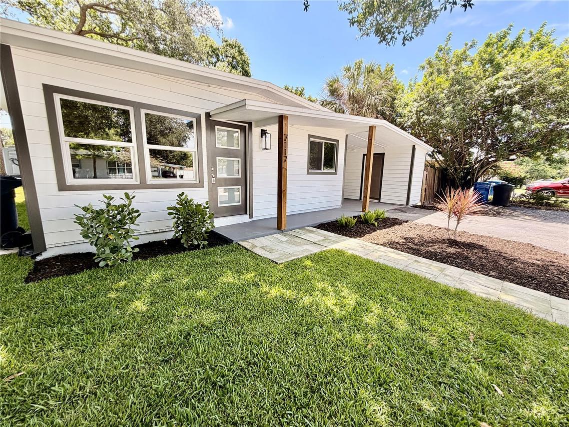7117 15th St., St Petersburg, FL 33702