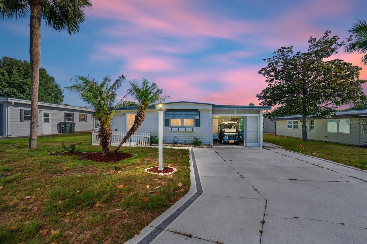 1027 Vermont Ave., Lady Lake, FL 32159