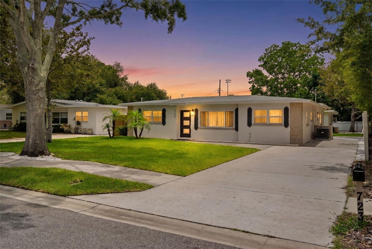 723 W Bayshore Dr., Tarpon Springs, FL 34689