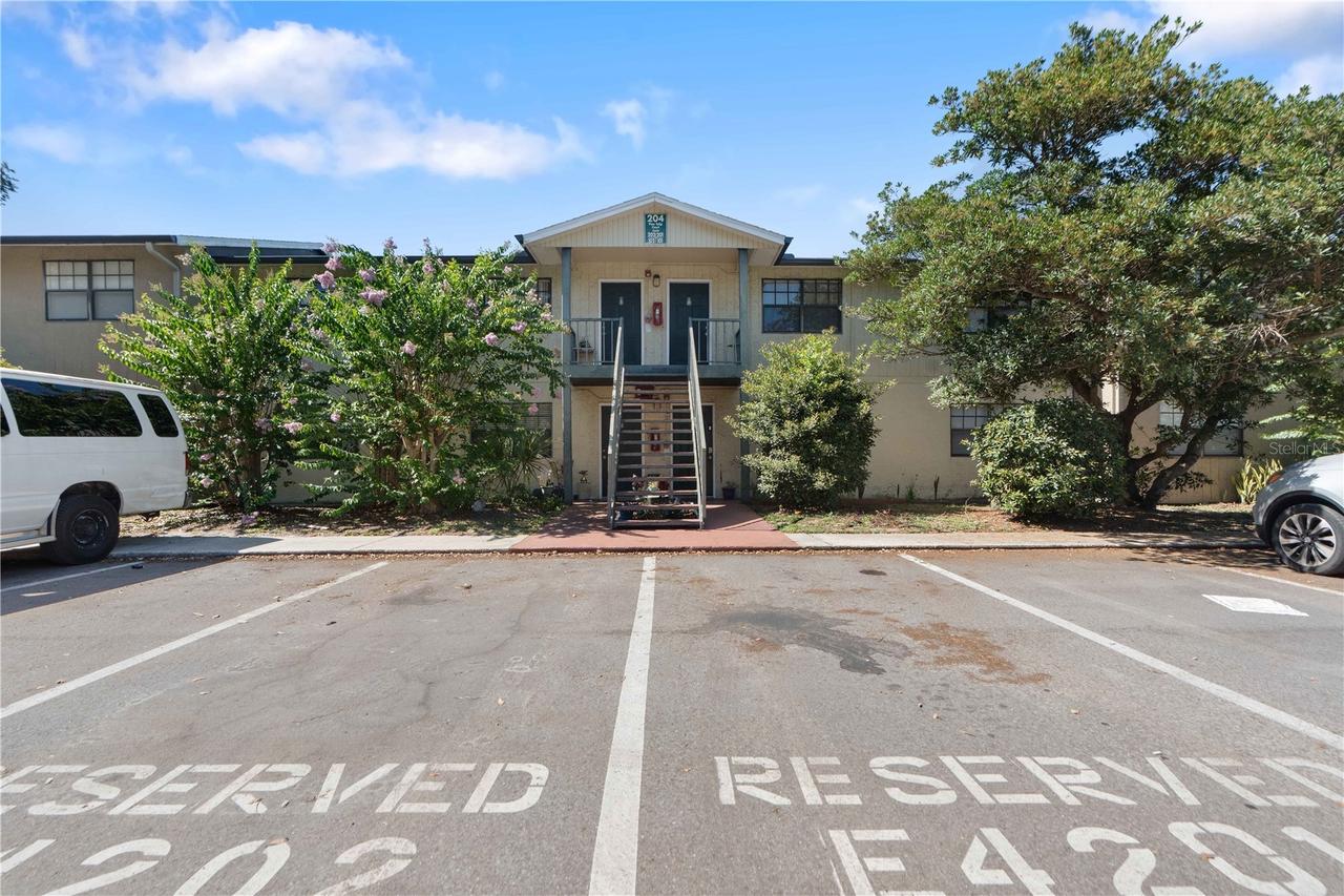 204 Pine Tulip Ct. #201, Tampa, FL 33612