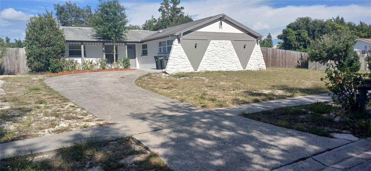 1019 Peninsula Rd., Tarpon Springs, FL 34689