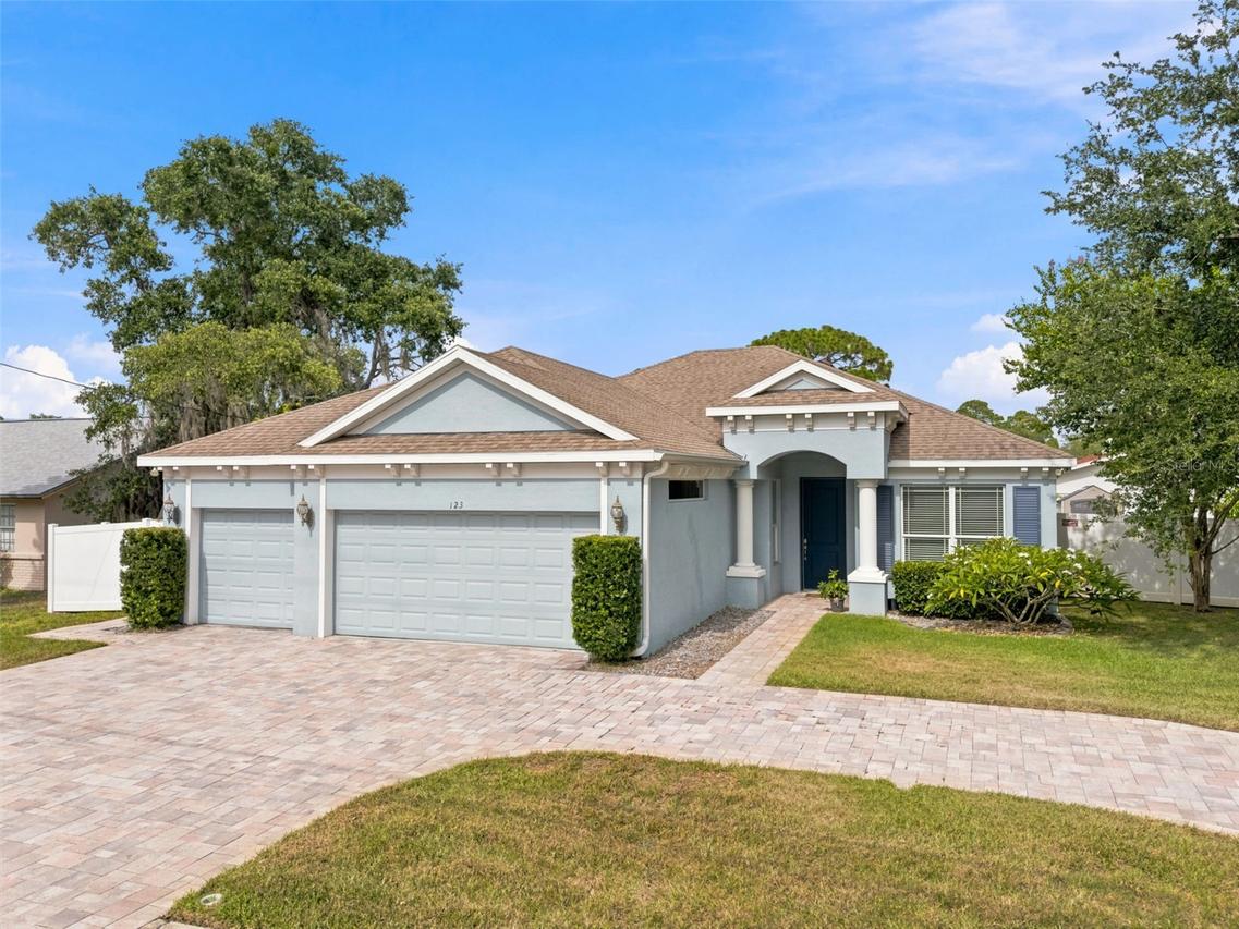 123 N Florida Ave., Tarpon Springs, FL 34689