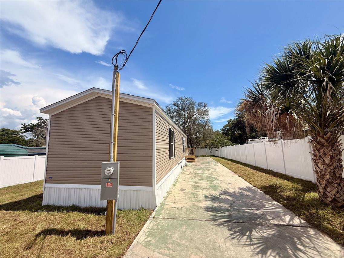 9024 Kosimo St., New Port Richey, FL 34654