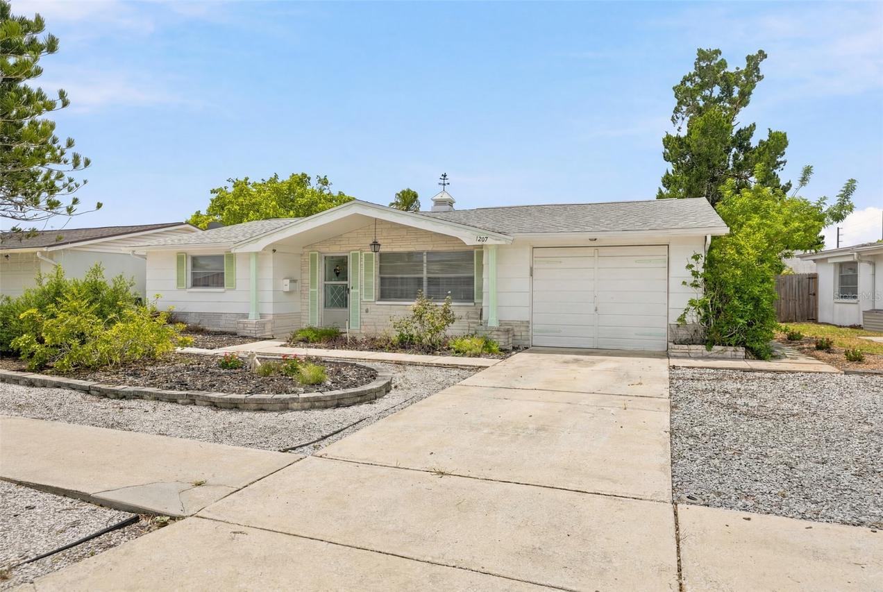 1207 Lodestar Dr., Holiday, FL 34690