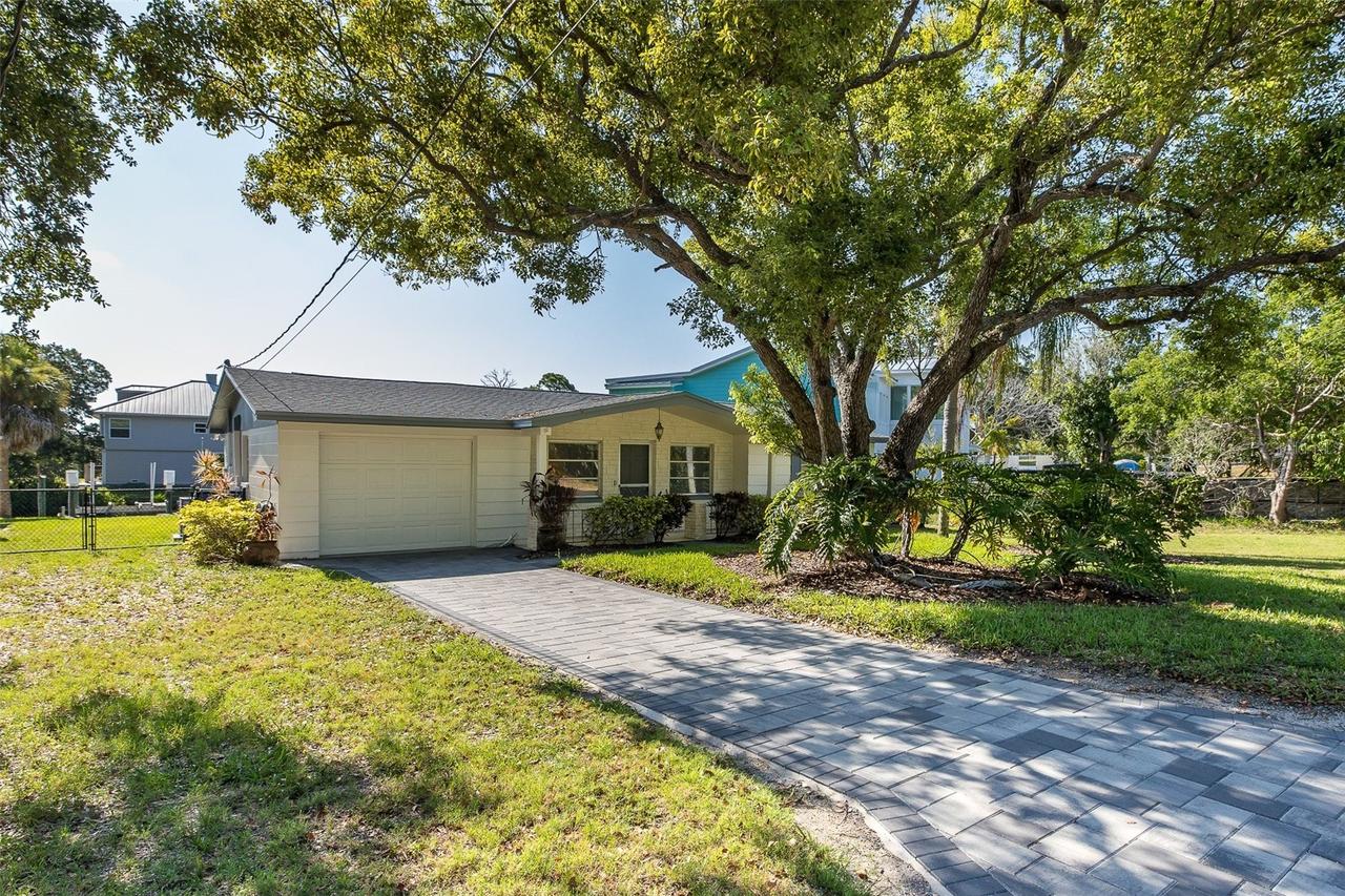 3318 Pineview Dr., Holiday, FL 34691