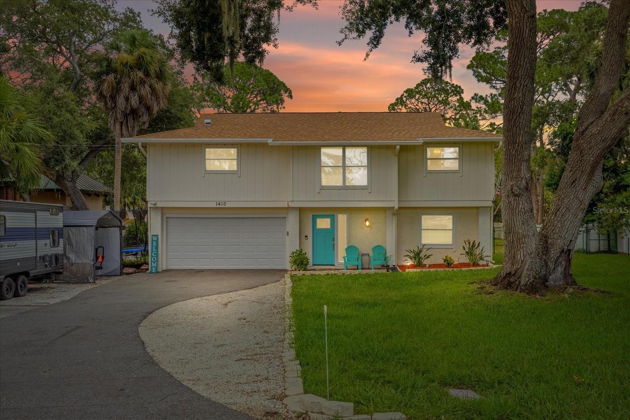 1410 Riverside Dr., Tarpon Springs, FL 34689