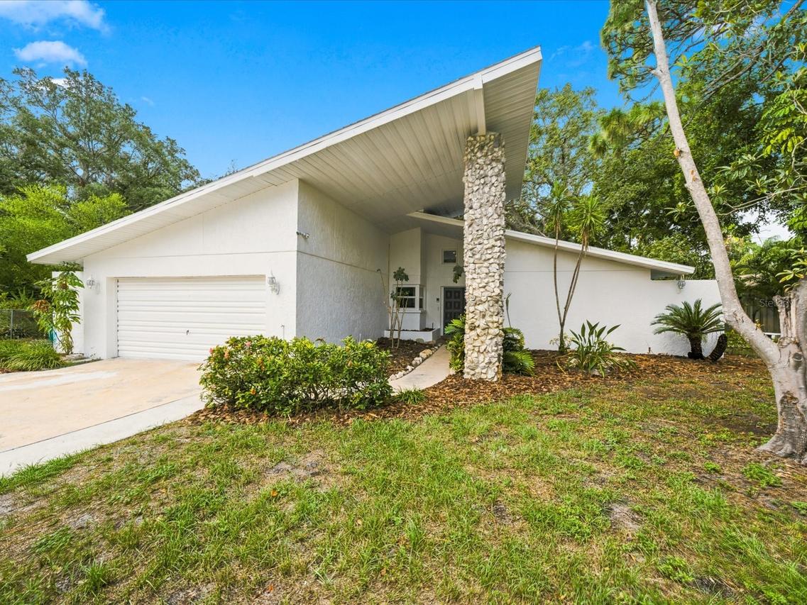 419 Wayfarer Ct., Tarpon Springs, FL 34689