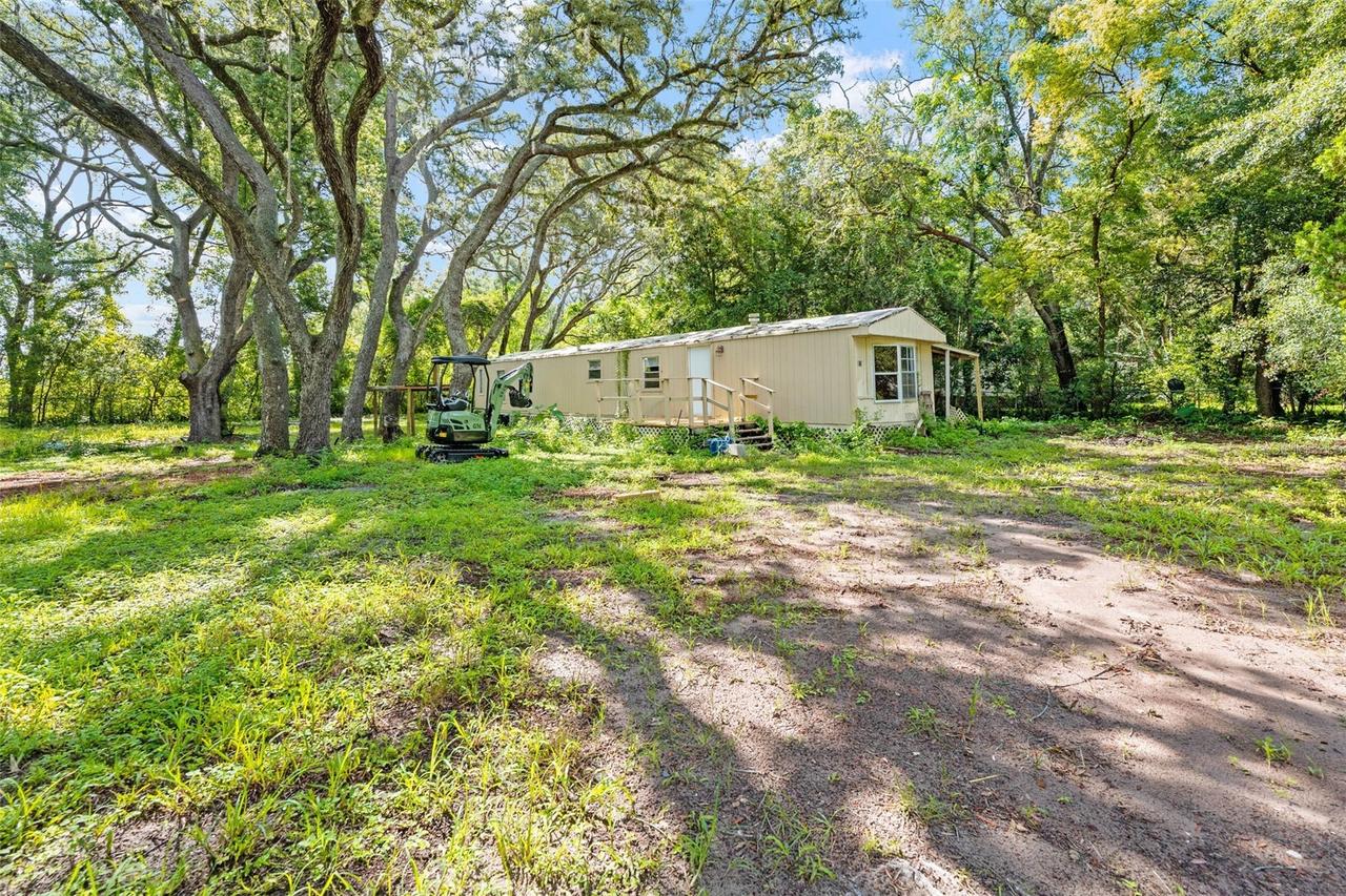 122 Arkays Ave., Spring Hill, FL 34609