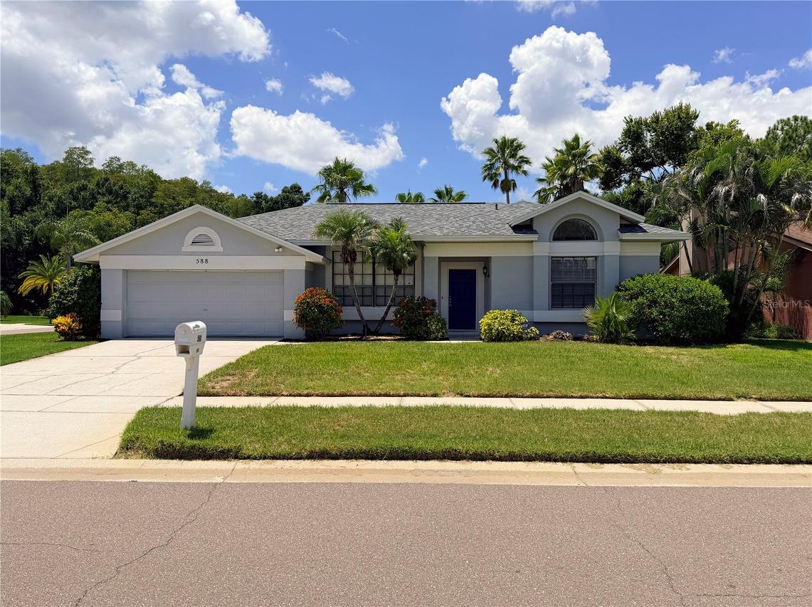 588 Hollowtree Pl., Tarpon Springs, FL 34688