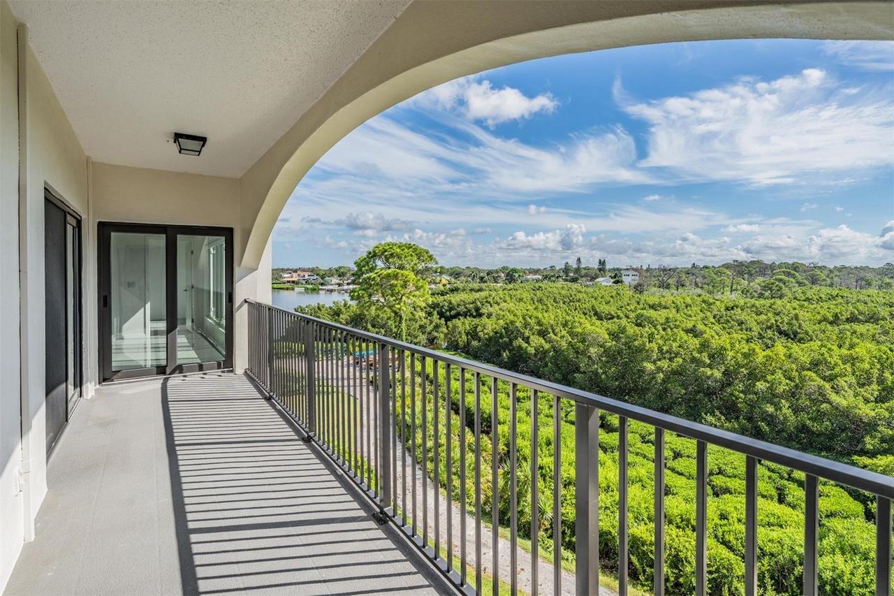 244 Mariner Dr., Tarpon Springs, FL 34689