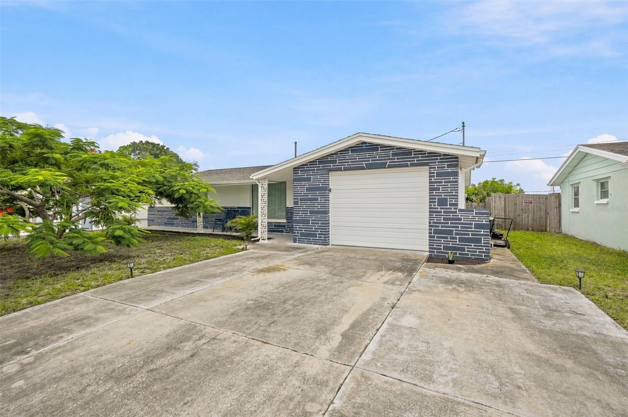 5334 Casino Dr., Holiday, FL 34690