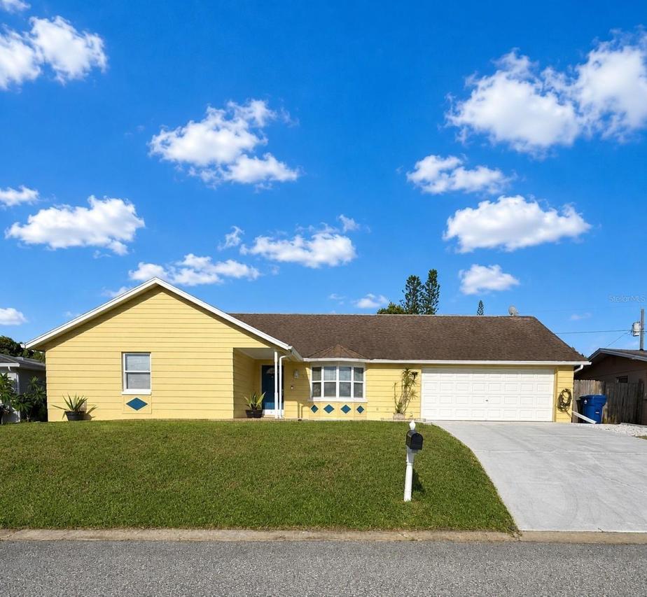 3652 Westchester Dr., Holiday, FL 34691