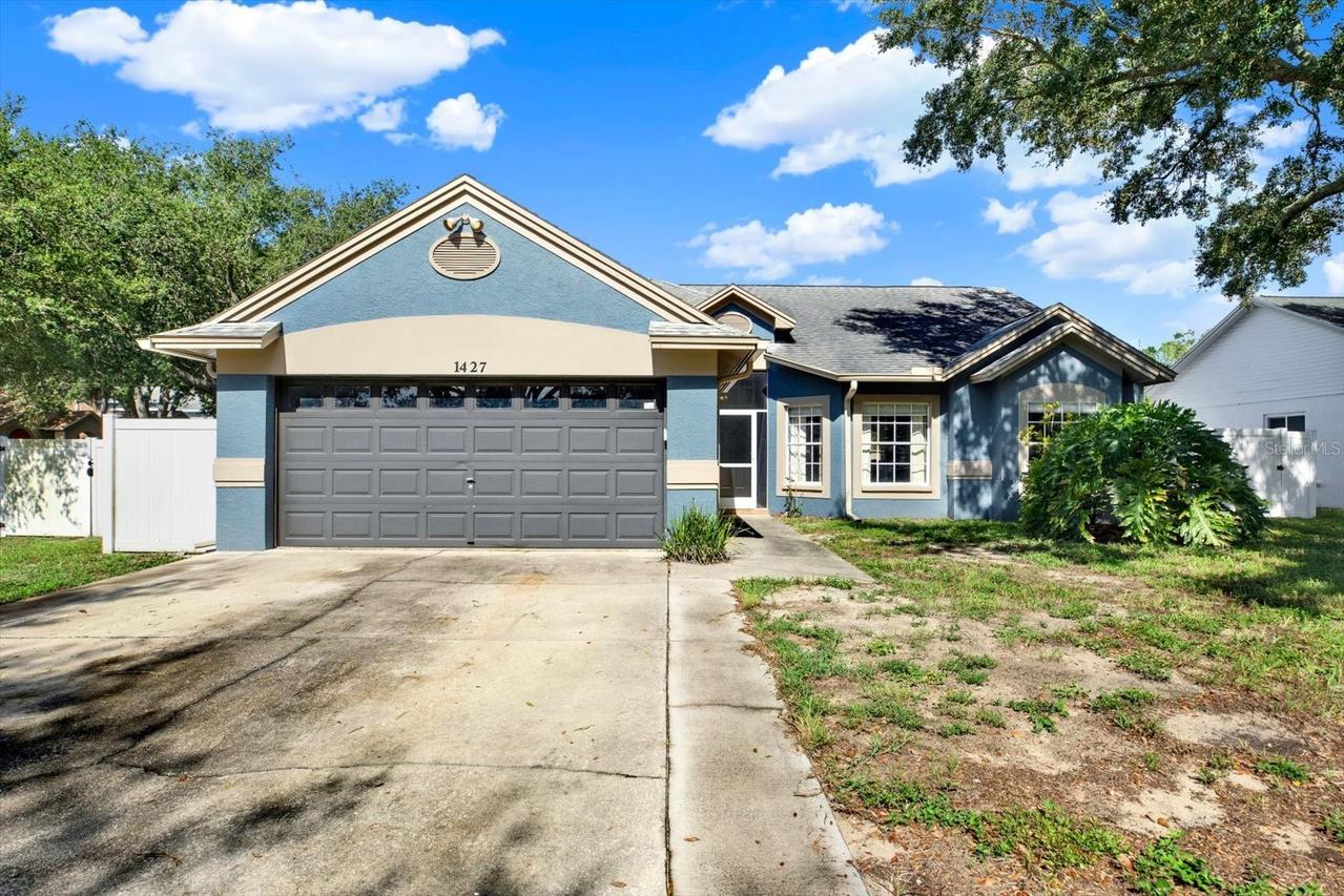 1427 Bay View St., Tarpon Springs, FL 34689