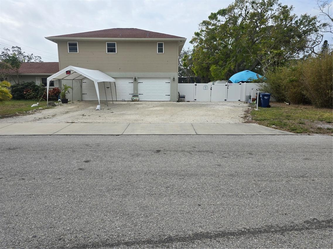 108 W 75th St., Bradenton, FL 34209