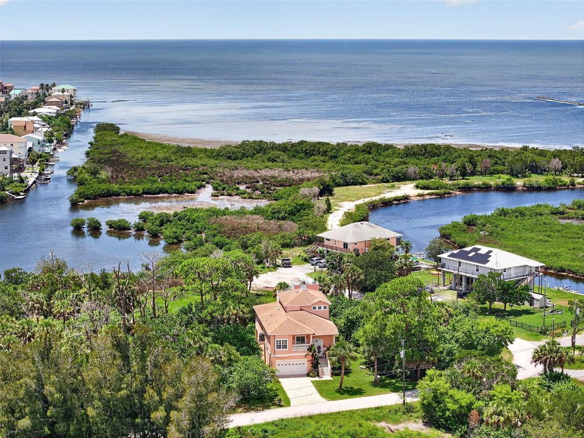6926 Mccray Dr., Hudson, FL 34667