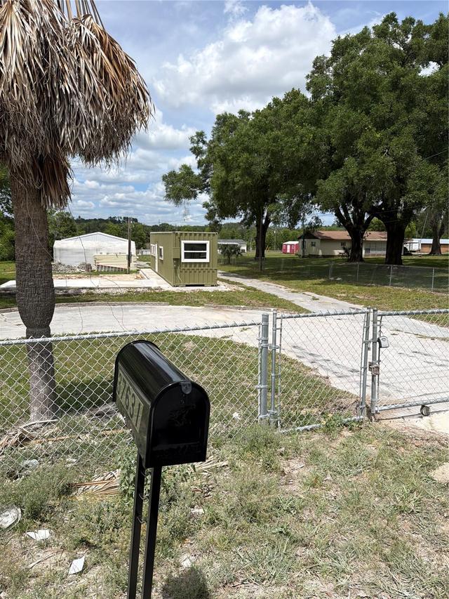 37631 Kossik Rd., Zephyrhills, FL 33541