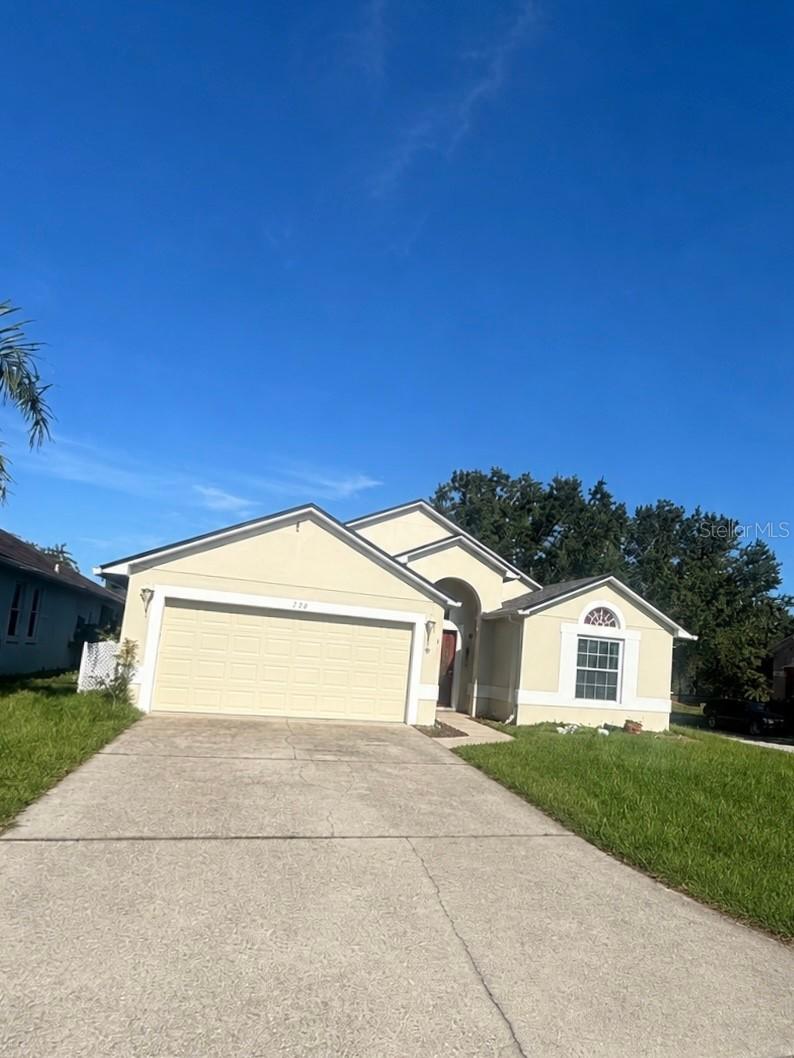 733 Saddle Ridge Dr., Davenport, FL 33896