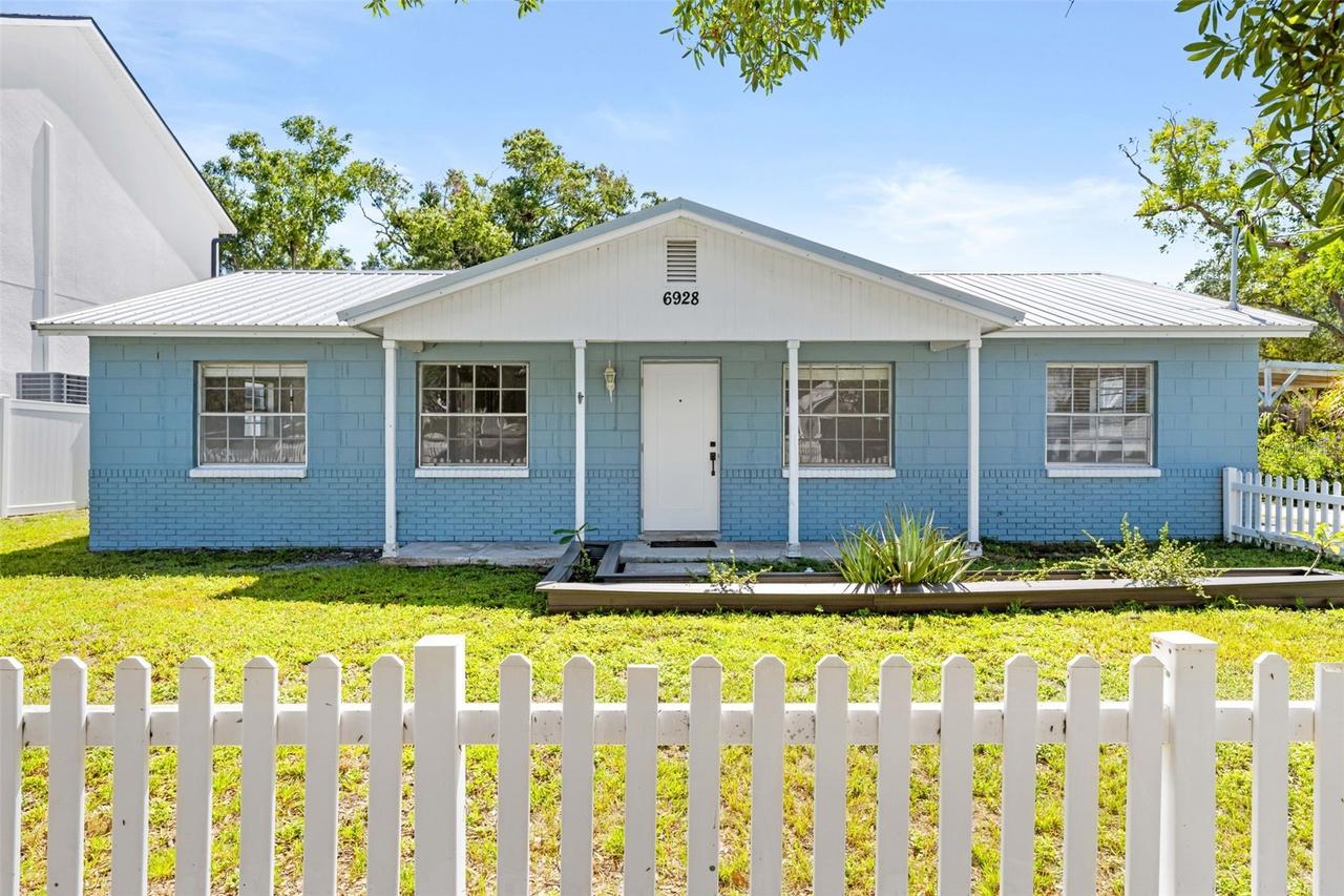 6928 S West Shore Blvd., Tampa, FL 33616
