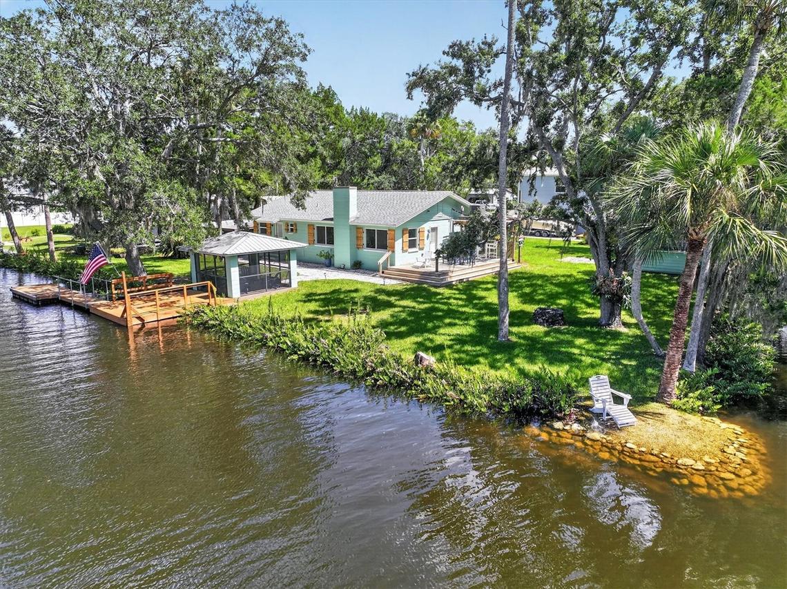 6086 Island Dr., Weeki Wachee, FL 34607