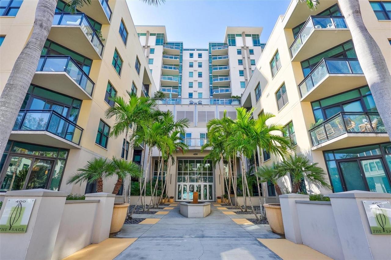 400 4th Ave. #1004, St Petersburg, FL 33701