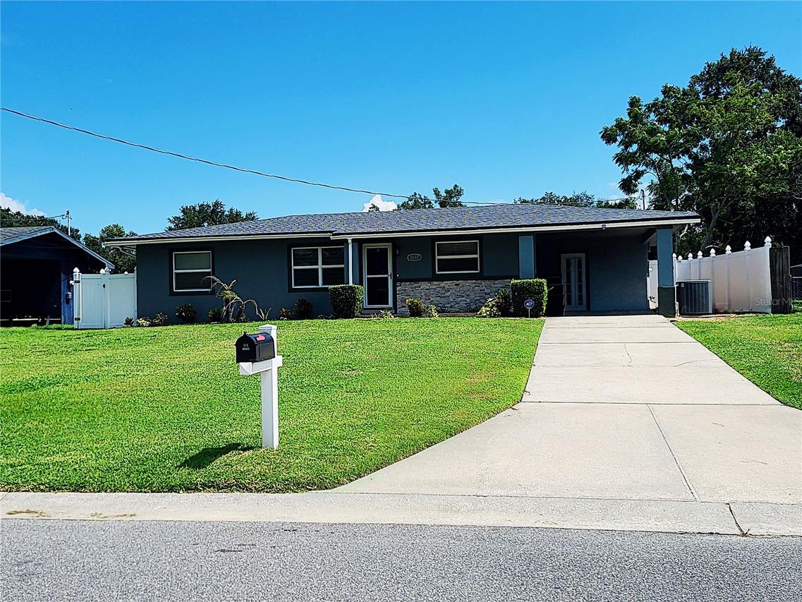 1337 Lee Ct., Leesburg, FL 34748