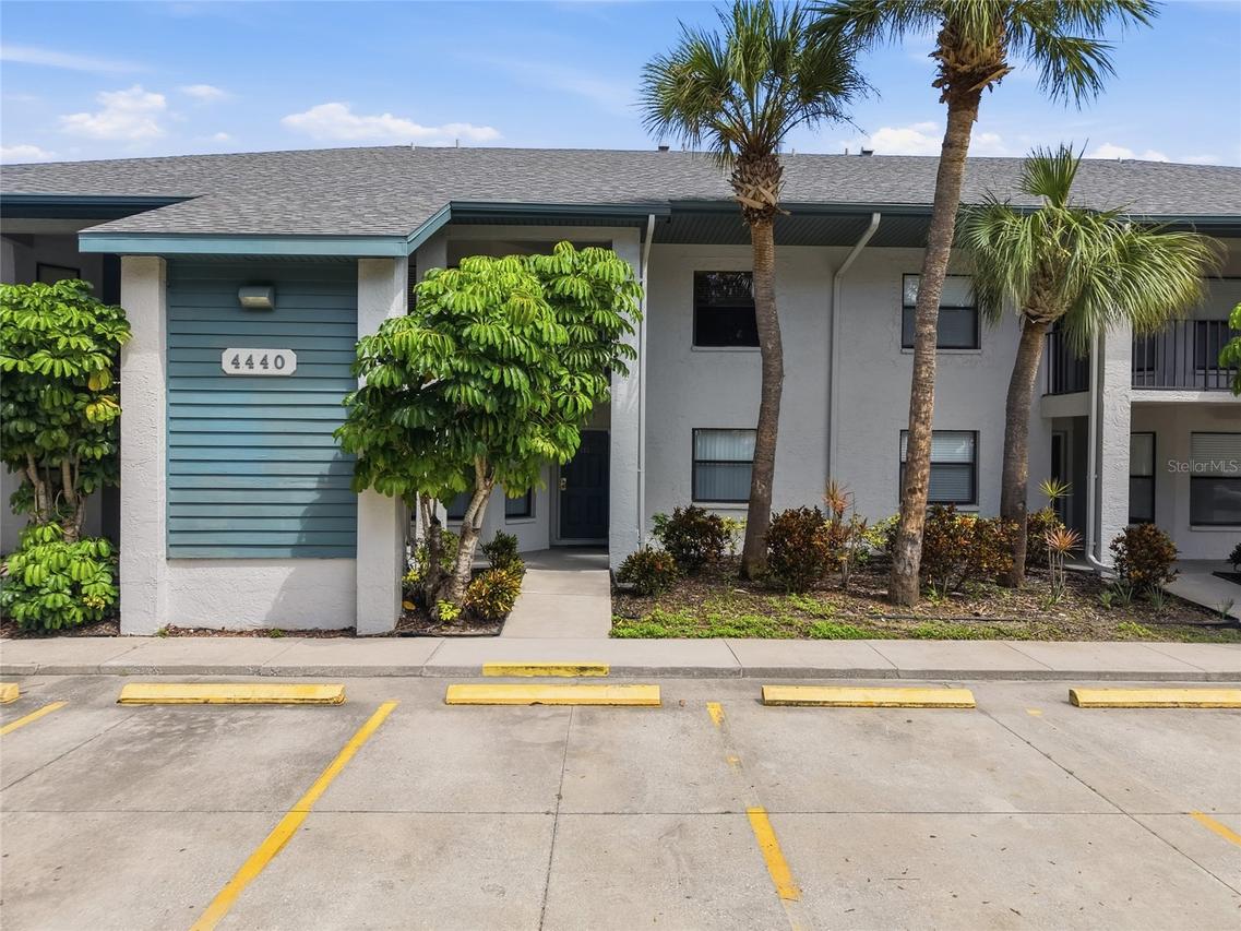 4440 47th Ave. #102, Bradenton, FL 34210