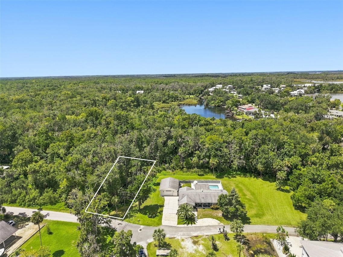 990 N Appalachian Ter., Crystal River, FL 34429