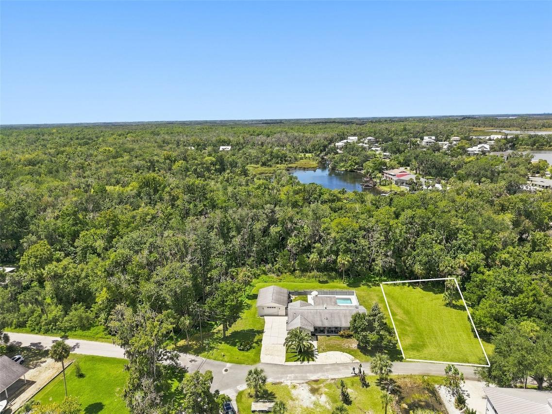 1008 N Appalachian Ter., Crystal River, FL 34429