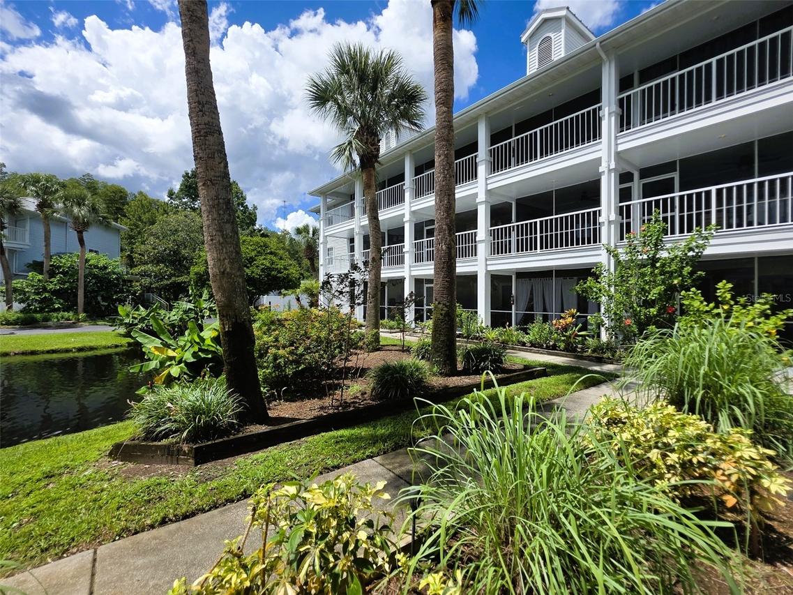2164 Vista Del Sol Condo Cir. #505, Lutz, FL 33558