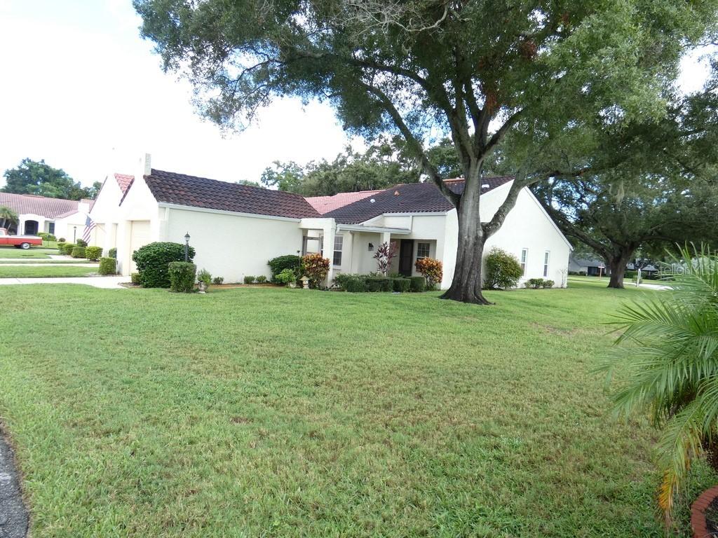 945 Madrid Dr., Palm Harbor, FL 34684