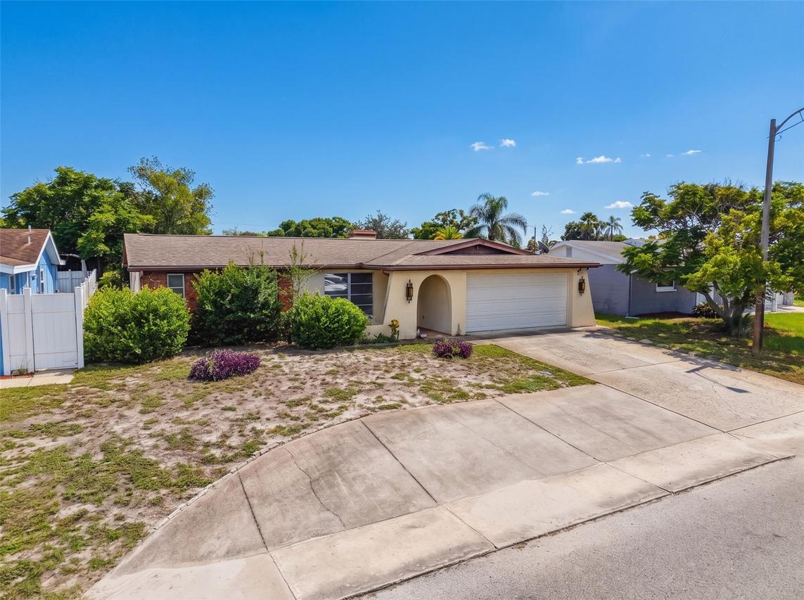 9916 Lake Chrise Ln., Port Richey, FL 34668