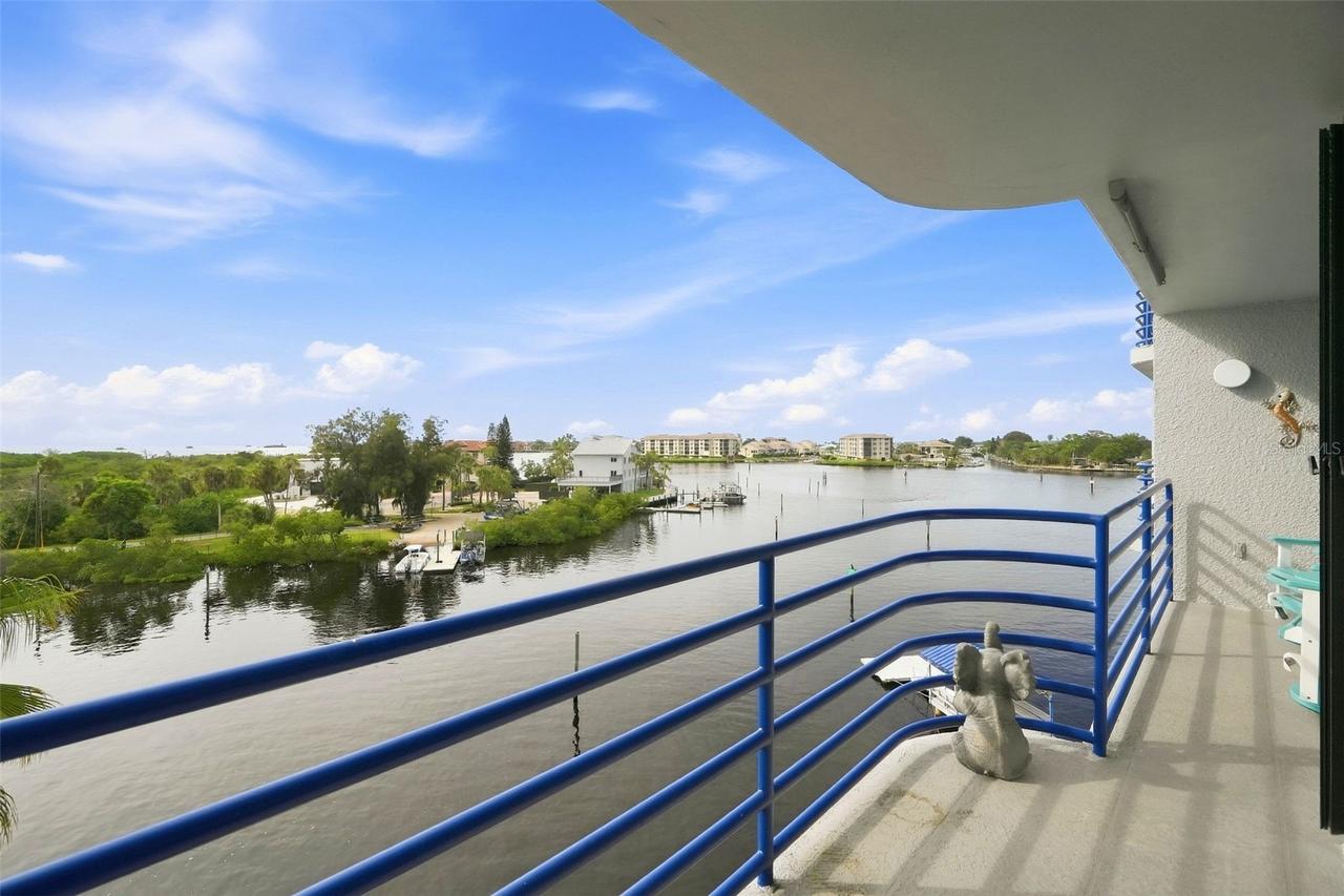 4823 Ebbtide Ln. #404, Port Richey, FL 34668