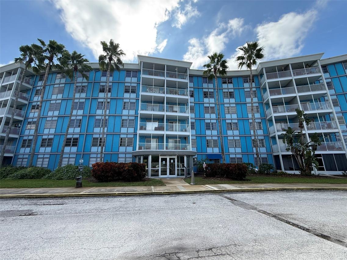 3315 58th Ave. #114, St Petersburg, FL 33712