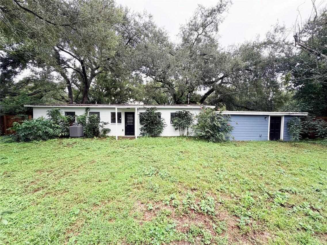 2003 E Clinton St., Tampa, FL 33610
