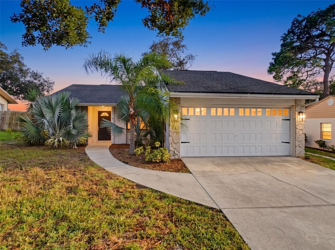 1112 E Lemon St., Tarpon Springs, FL 34689