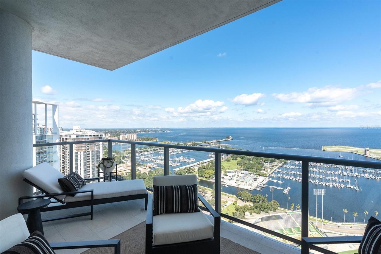 301 1st St. #3003, St Petersburg, FL 33701