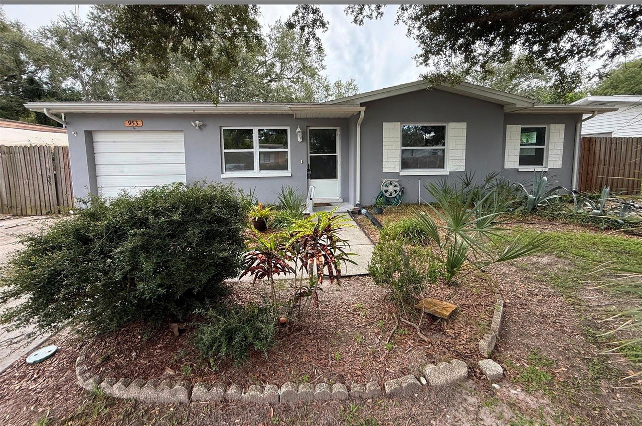953 Cedarwood Ave., Dunedin, FL 34698