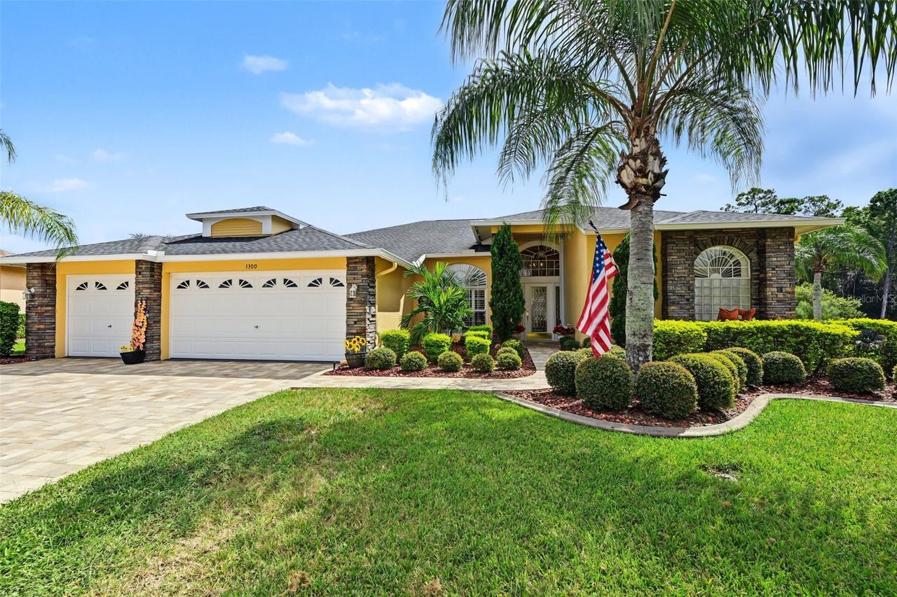 1300 Trimaran Pl., Trinity, FL 34655