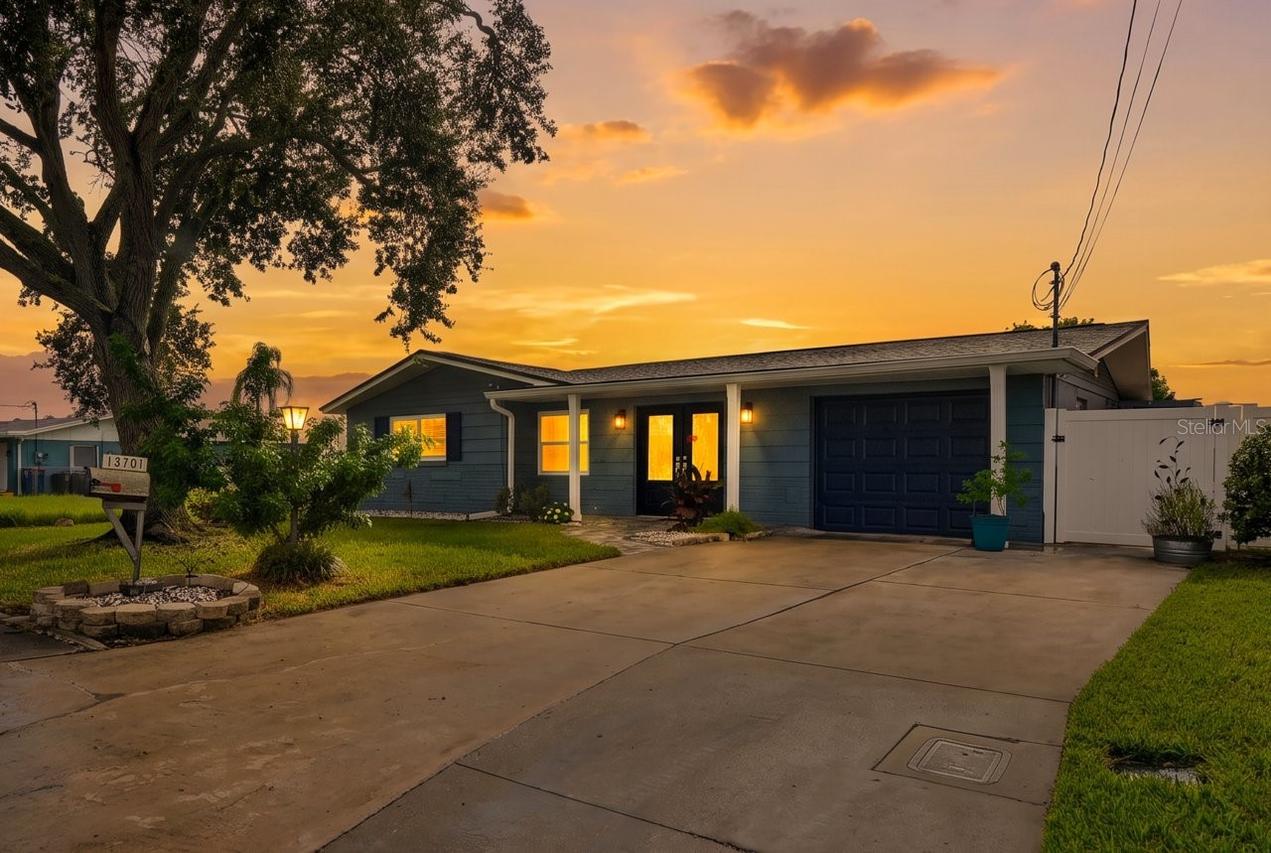 13701 Leslie Dr., Hudson, FL 34667