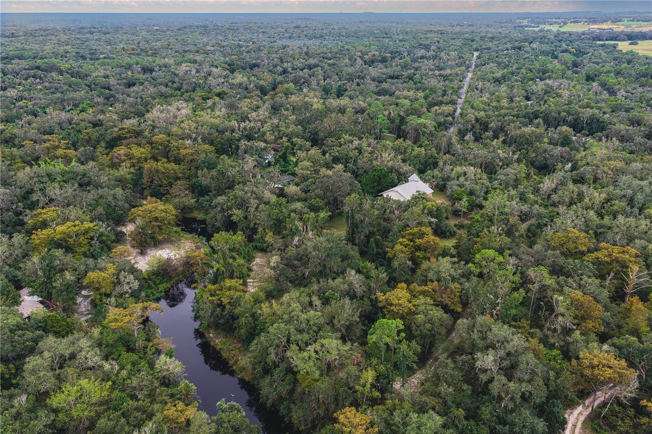 5422 Cyril Dr., Dade City, FL 33523