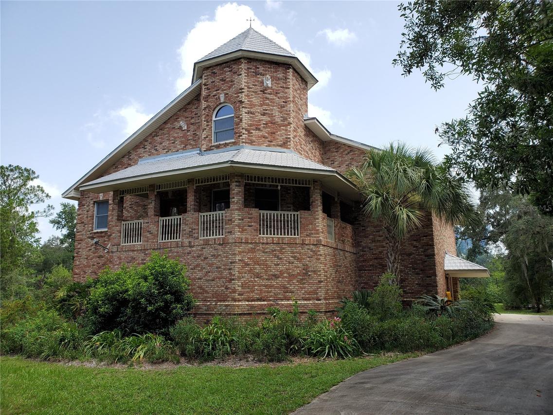 5422 Cyril Dr., Dade City, FL 33523