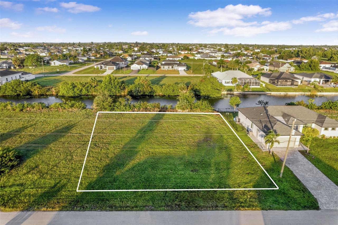 1324 NW 13th Pl., Cape Coral, FL 33993